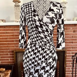Guess Houndstooth Wrap Dress